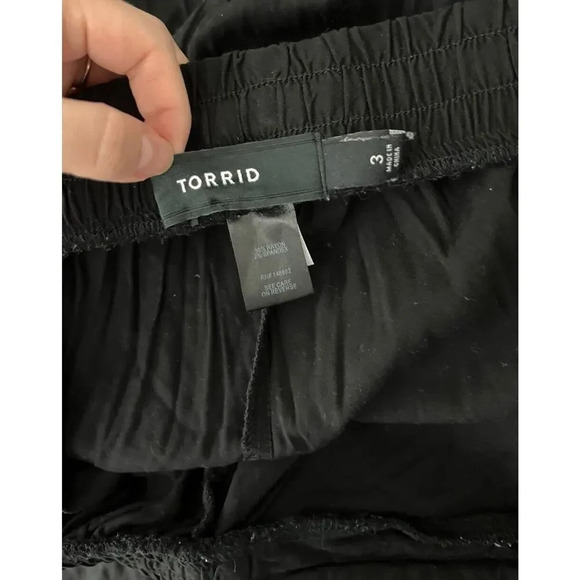 Torrid Relaxed Taper Stretch Challis High-Rise Tie-Front Pant Black Plus Size 3 - Picture 4 of 6